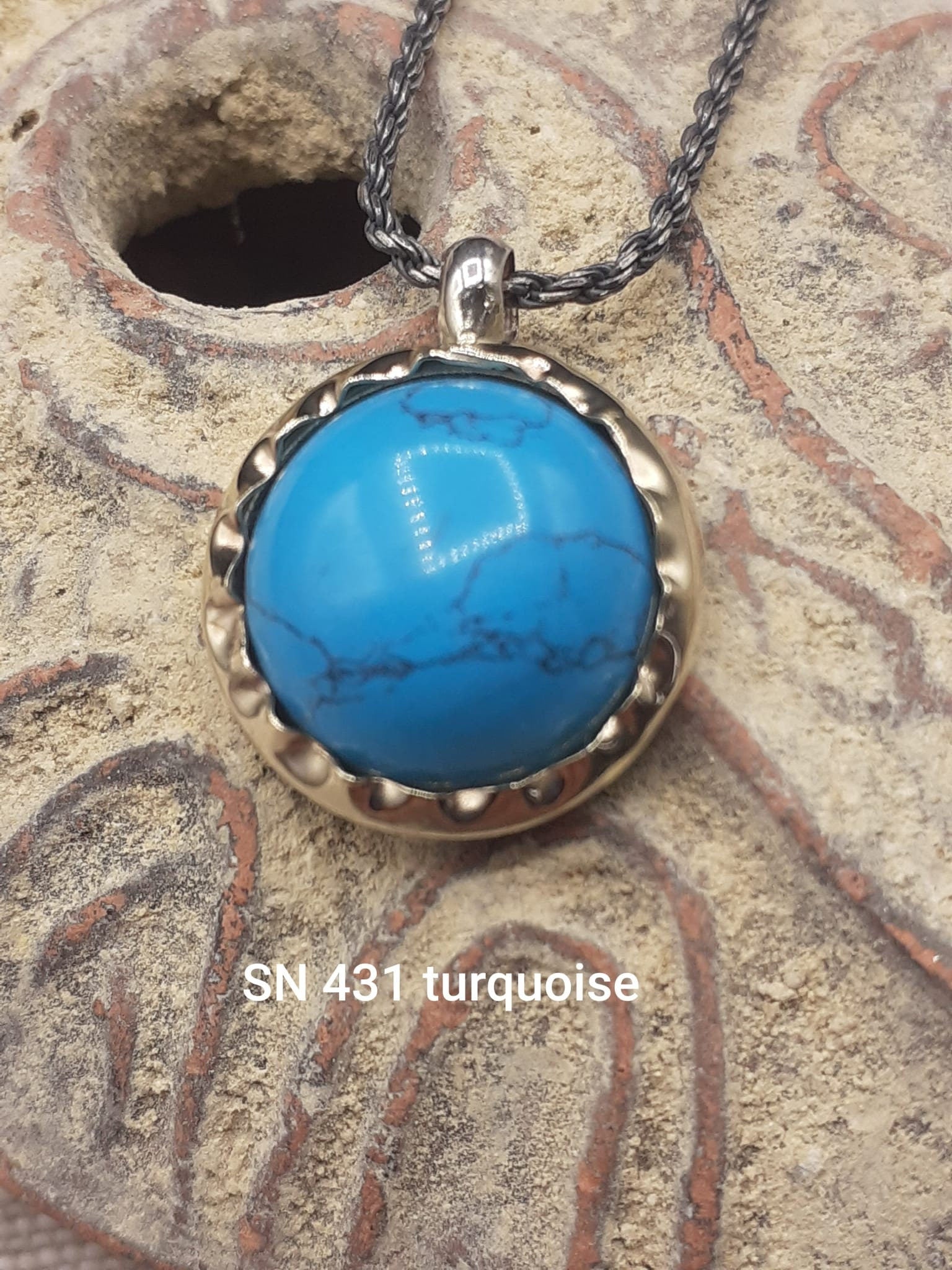Beautiful hand made Sterling Silver & 9kt Gold Turquoise pendant