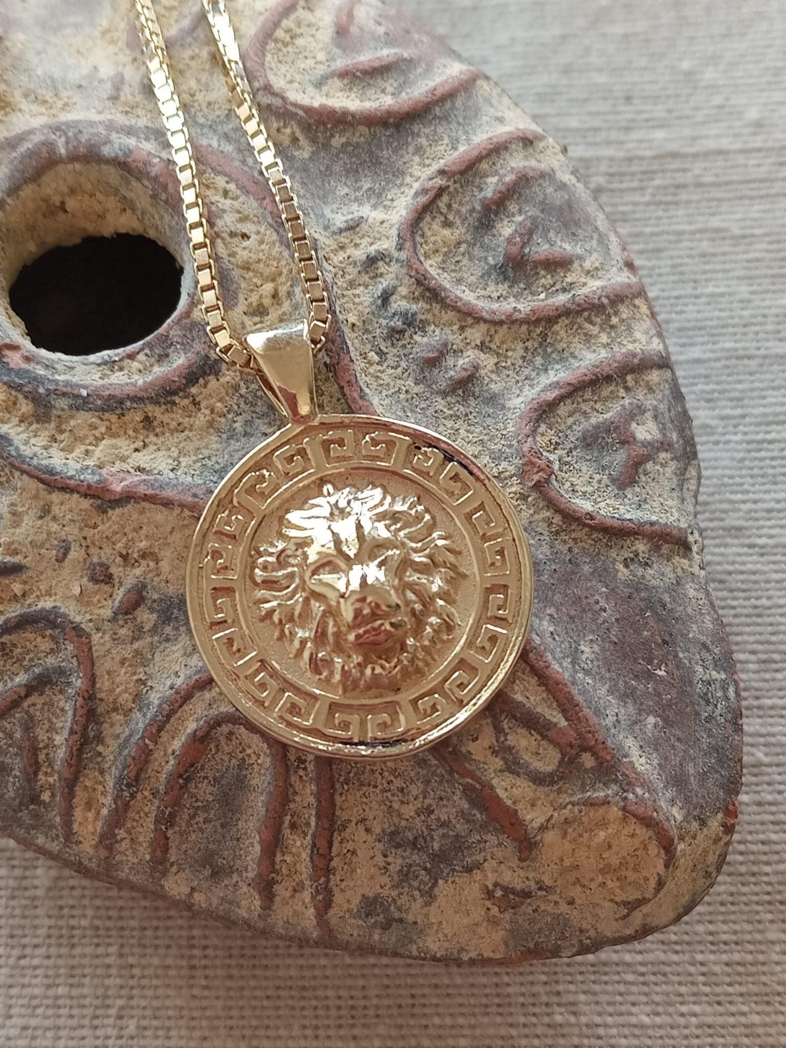 Unisex Gold plated Lion pendant