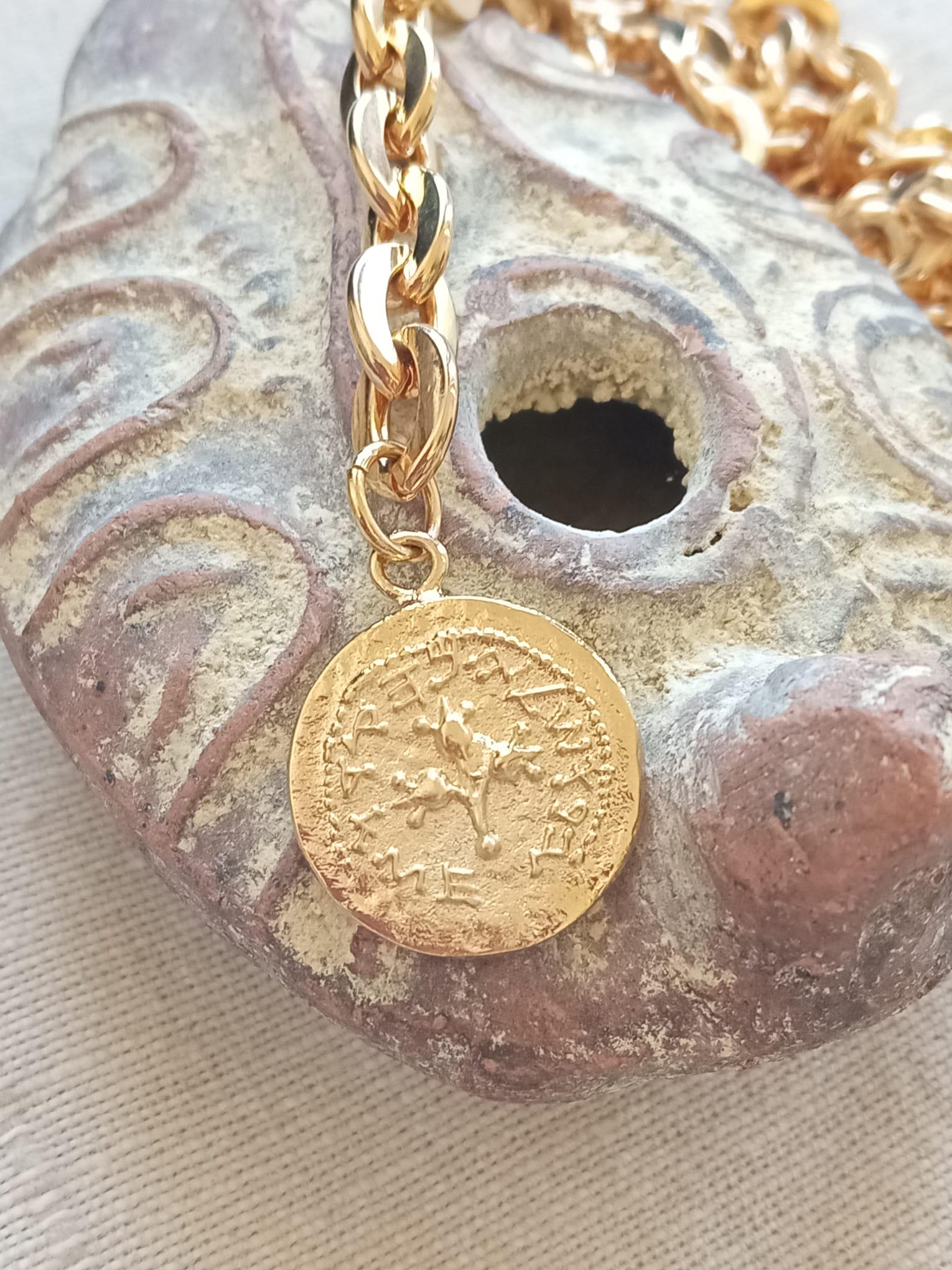 Adjustable Gold plated necklace with Great revolt ancient coin