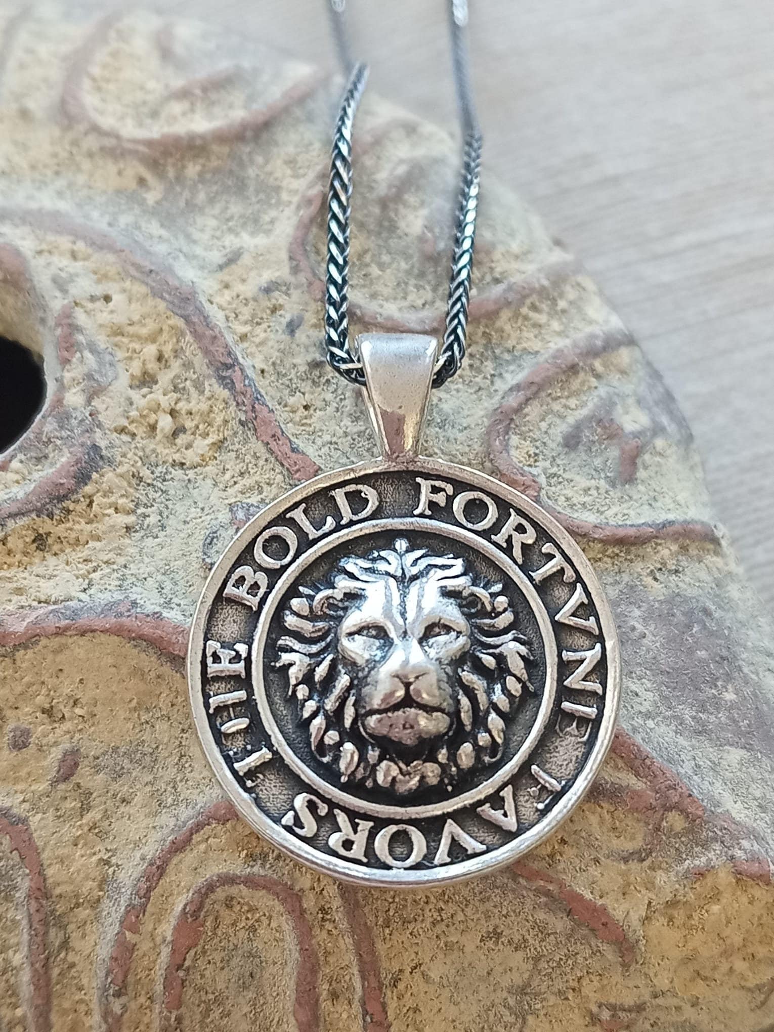 Silver Lion Fortune מעדיף את תליון הכסף סטרלינג היוניסקס הנועז