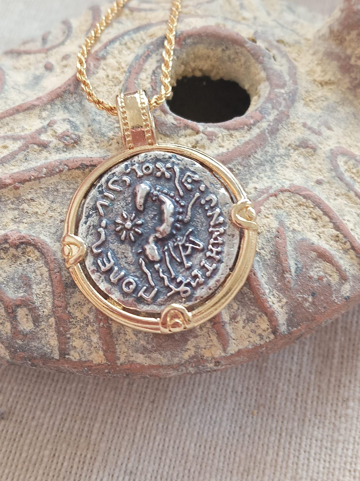 שרשרת מטבעות מקראי עתיק של מגן בית לחם עם מסגרת זהב
