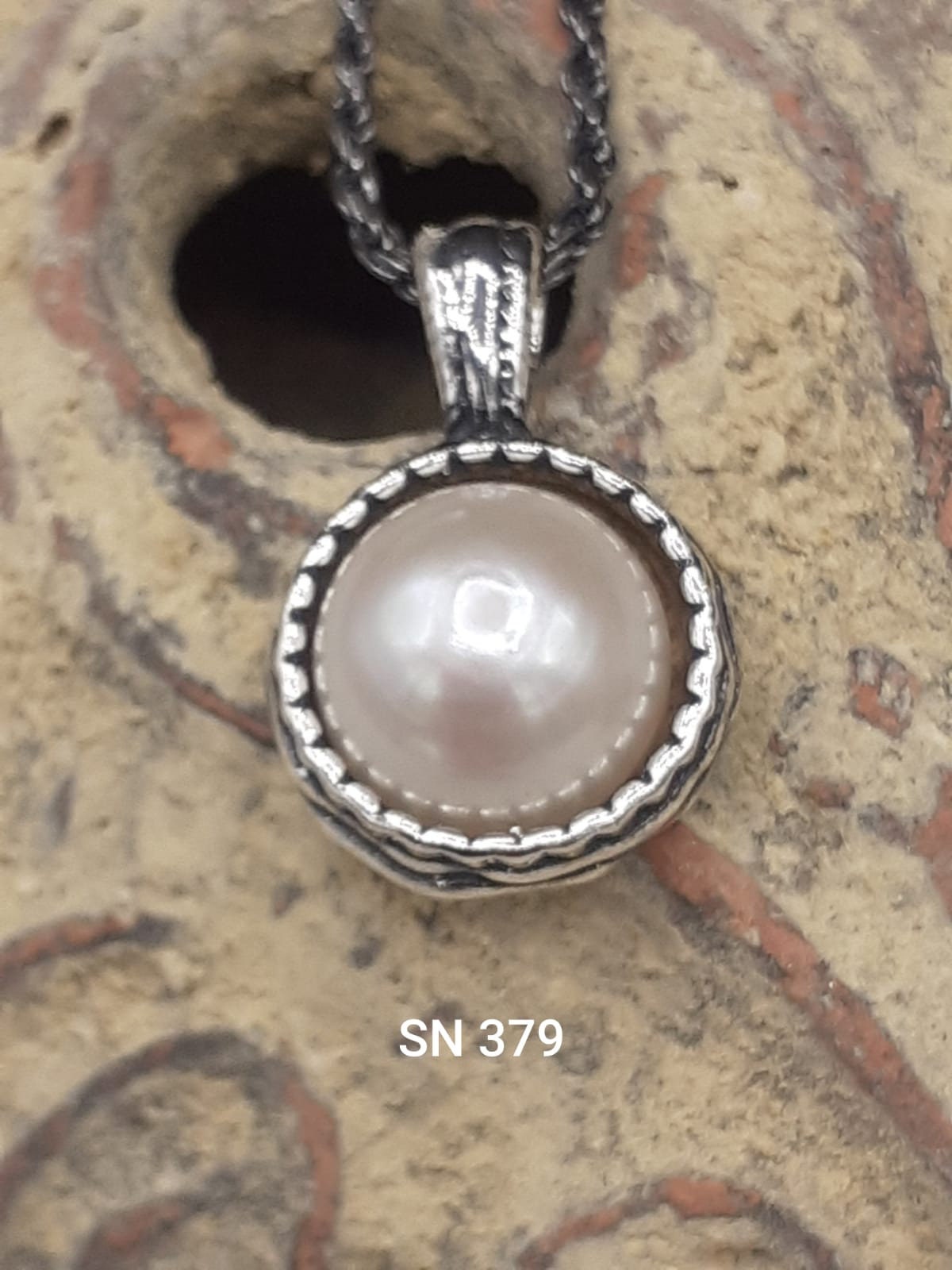 תליון פנינה מעוצב זוהר ירח