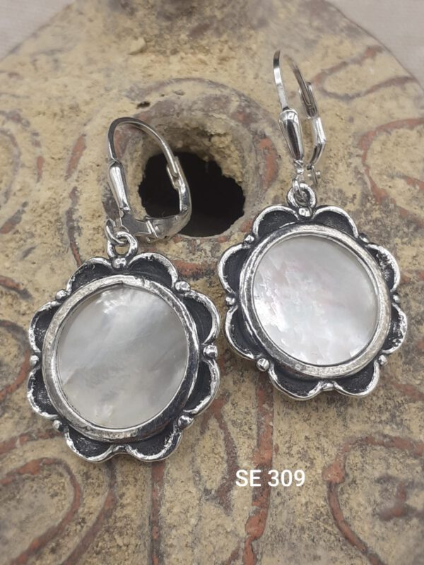 Designer 925 Sterling Silver earrings with Mother of Pearl