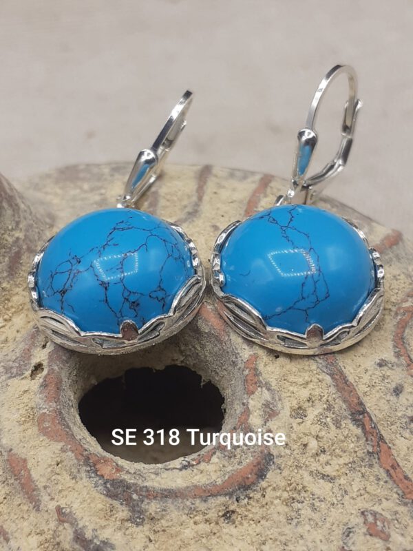 Magnificent looking 925 Sterling Silver earrings with Turquoise